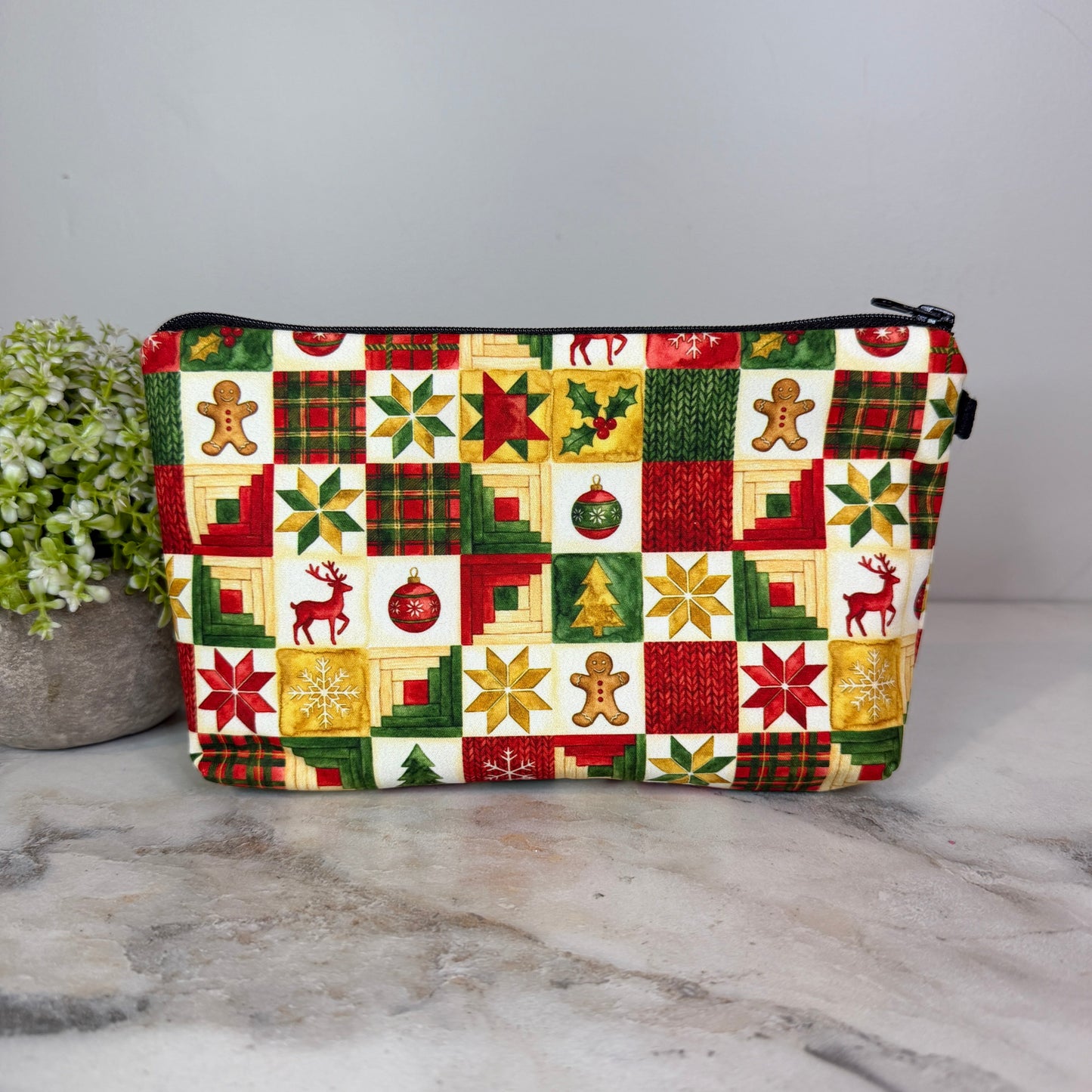 Pouch - Christmas Winter - Quilted Plaid